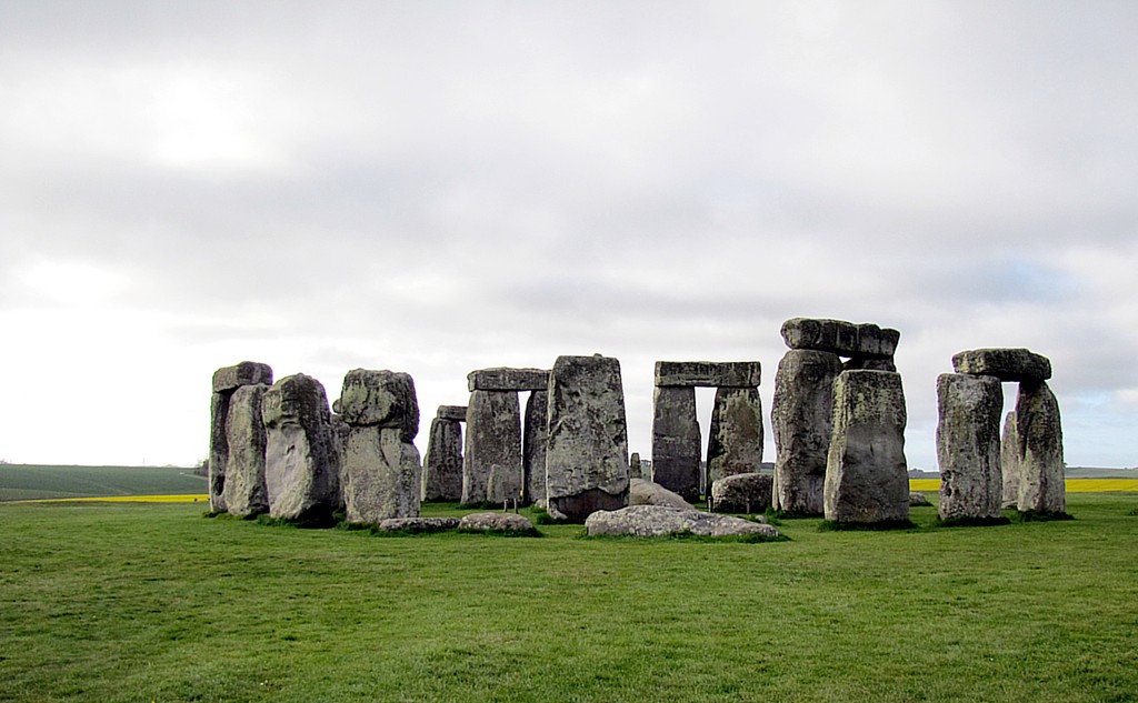 Here we are approaching the stones. If you're on a regular visit, you don't really get to come much closer than this.